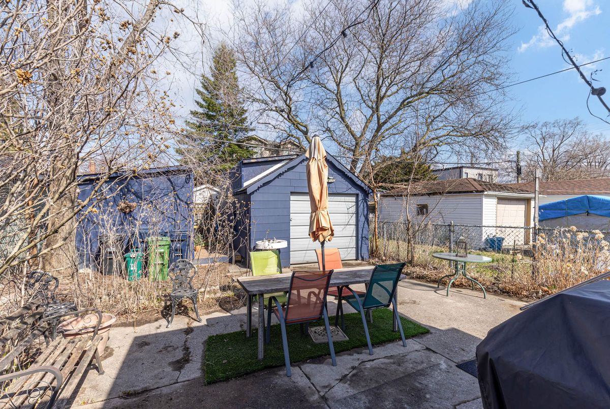 1105 Greenwood Avenue 1105 Greenwood Avenue Toronto E03