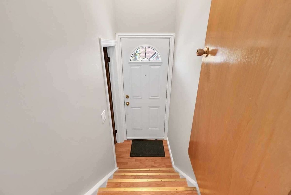 213 Conant Street 213 Conant Street Oshawa