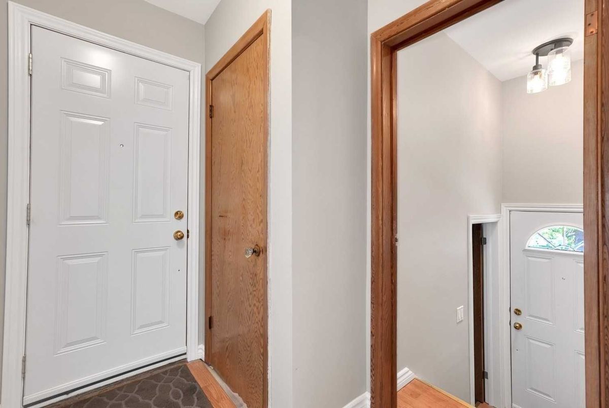 213 Conant Street 213 Conant Street Oshawa