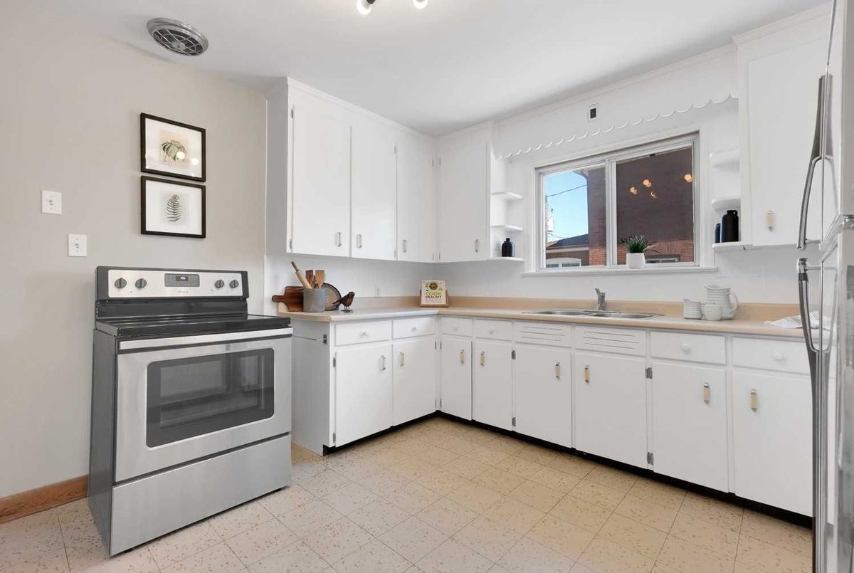 213 Conant Street 213 Conant Street Oshawa