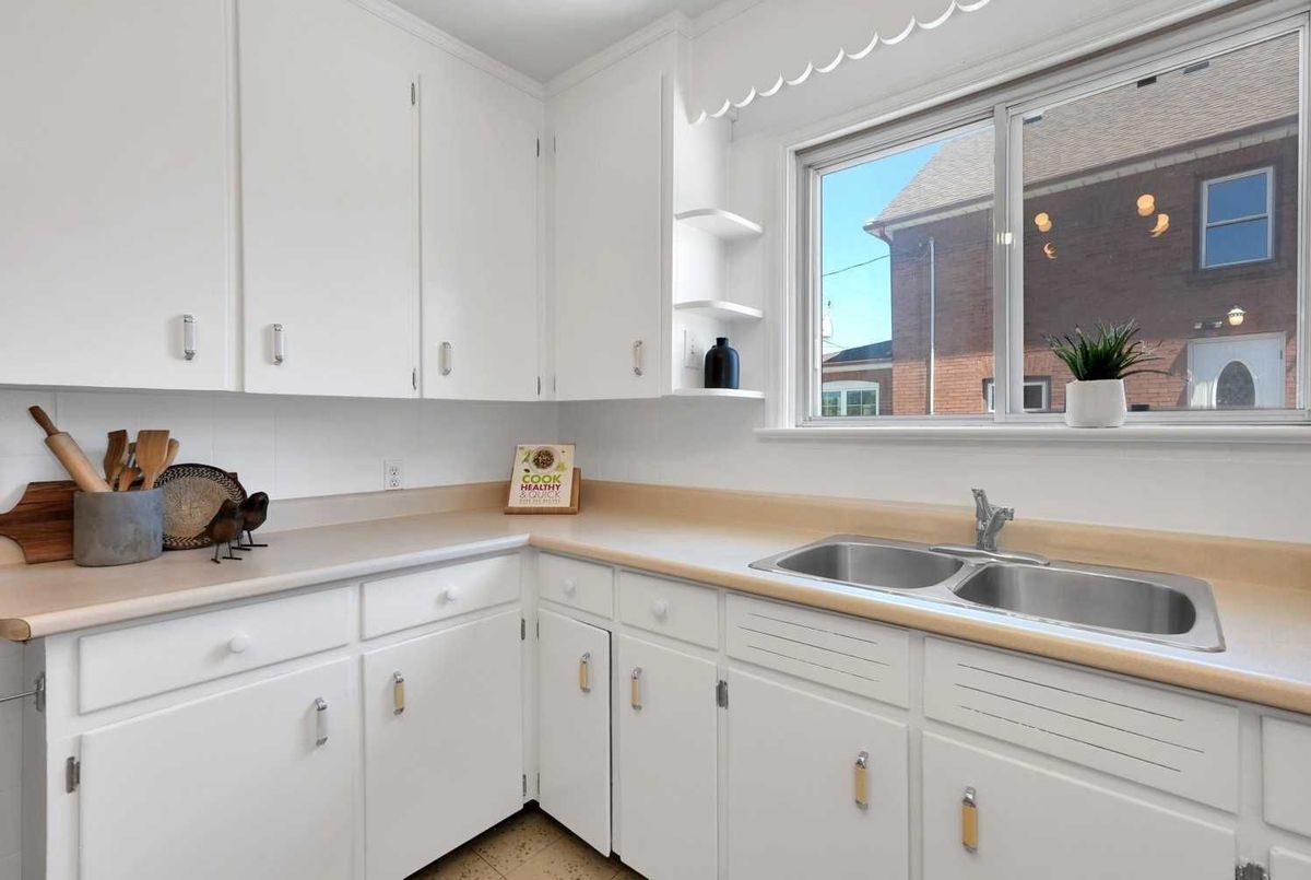 213 Conant Street 213 Conant Street Oshawa