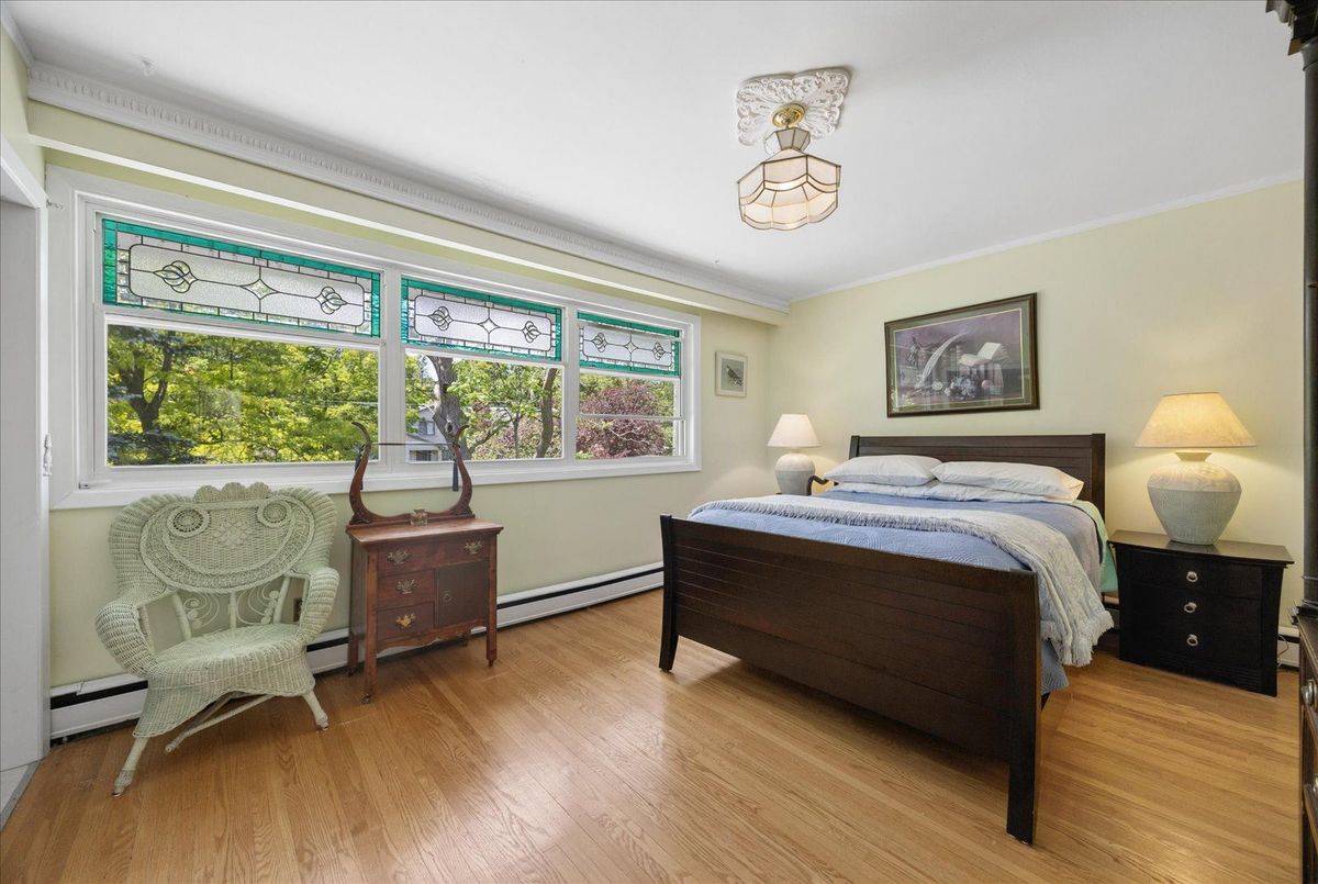 23 Larwood Boulevard 23 Larwood Boulevard Toronto E08