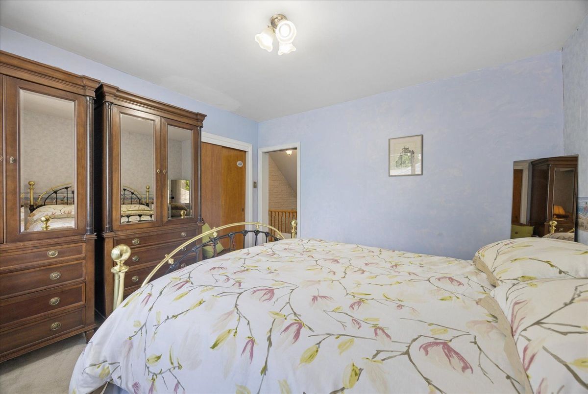 23 Larwood Boulevard 23 Larwood Boulevard Toronto E08