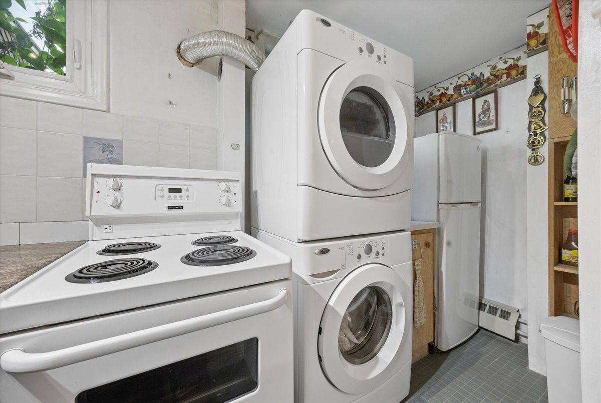 23 Larwood Boulevard 23 Larwood Boulevard Toronto E08