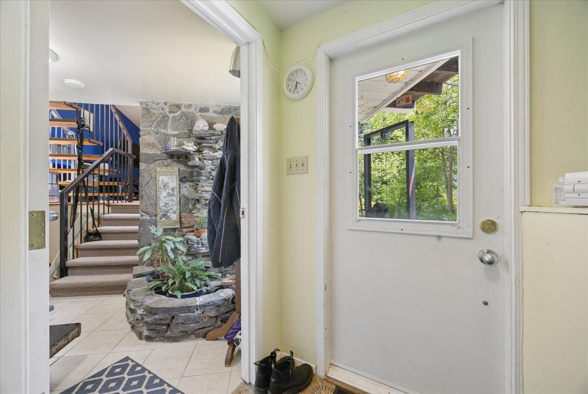 23 Larwood Boulevard 23 Larwood Boulevard Toronto E08