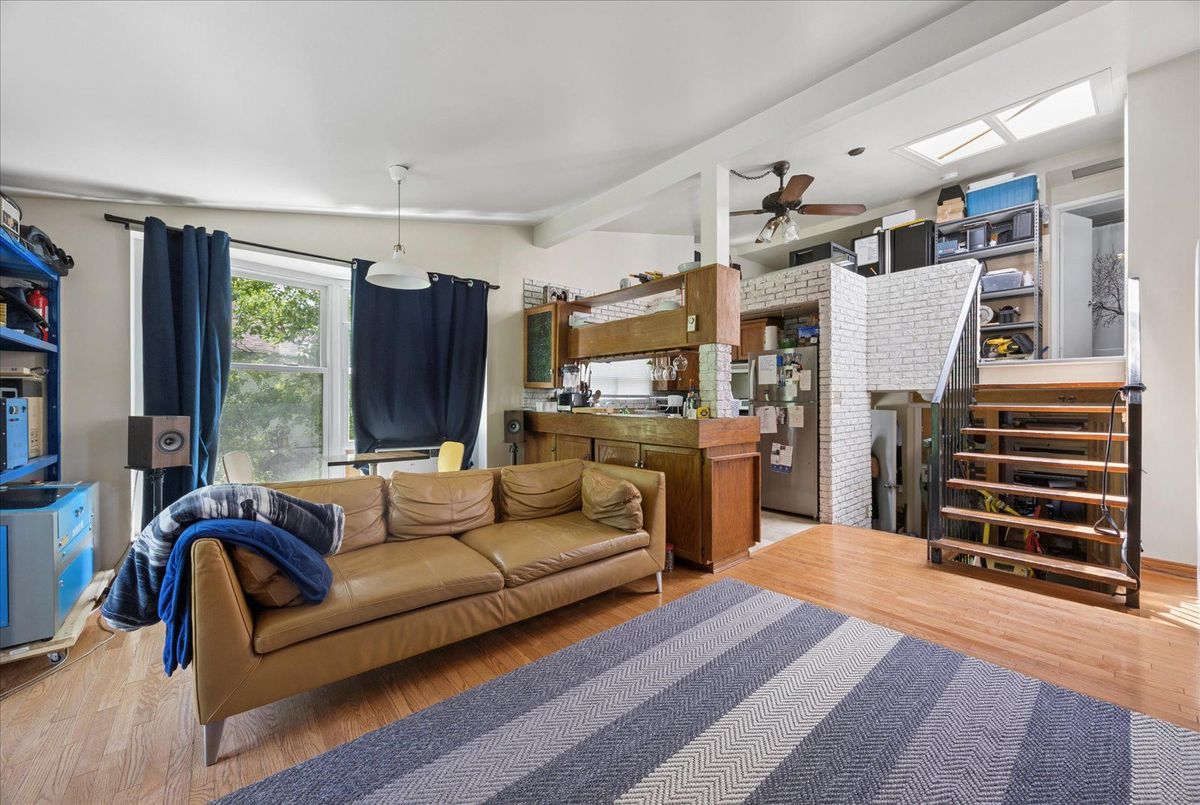 23 Larwood Boulevard 23 Larwood Boulevard Toronto E08