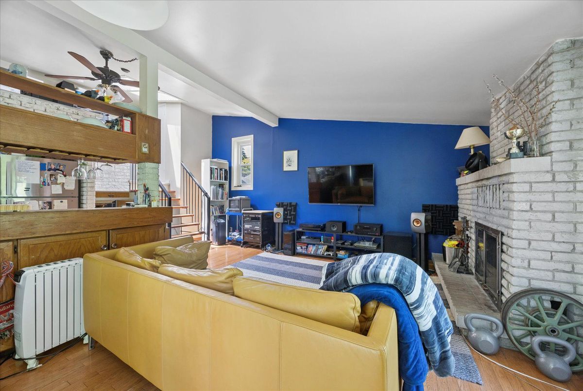 23 Larwood Boulevard 23 Larwood Boulevard Toronto E08