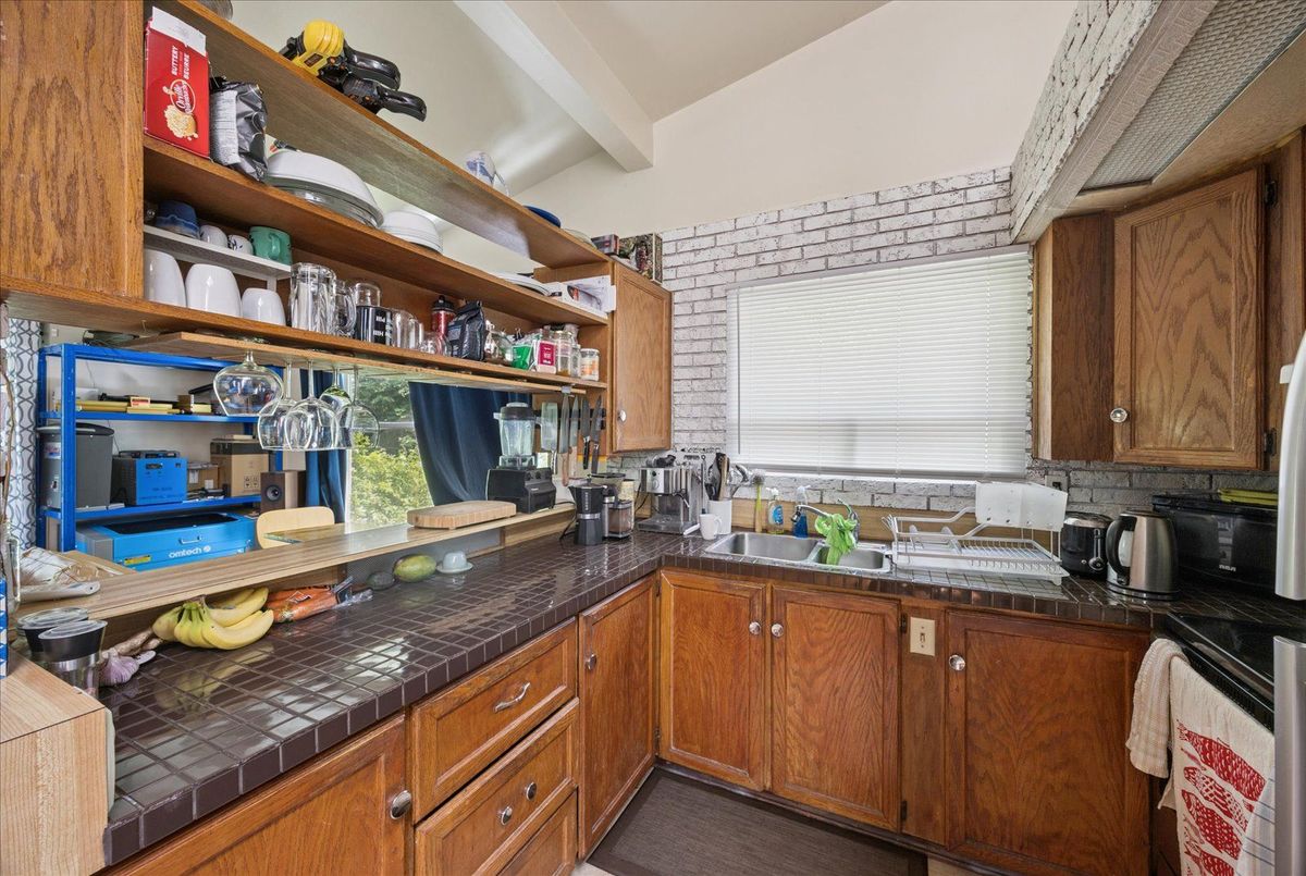 23 Larwood Boulevard 23 Larwood Boulevard Toronto E08