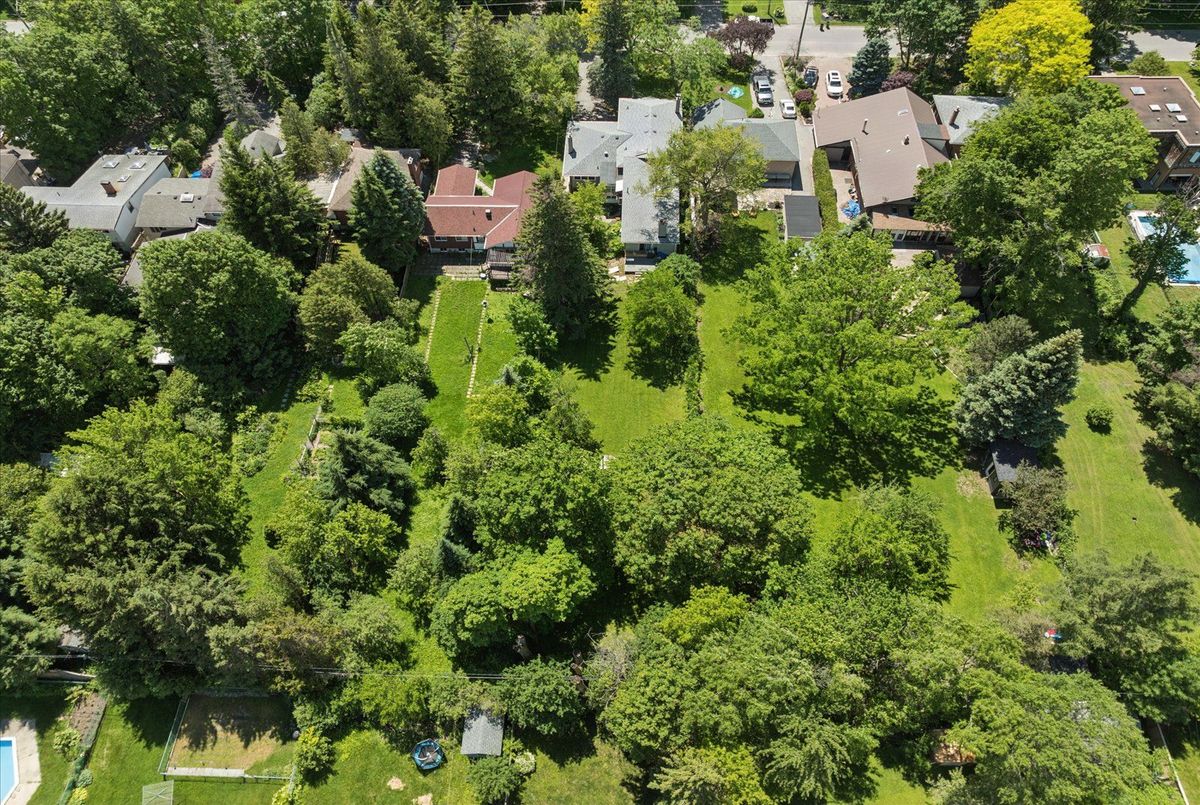 23 Larwood Boulevard 23 Larwood Boulevard Toronto E08