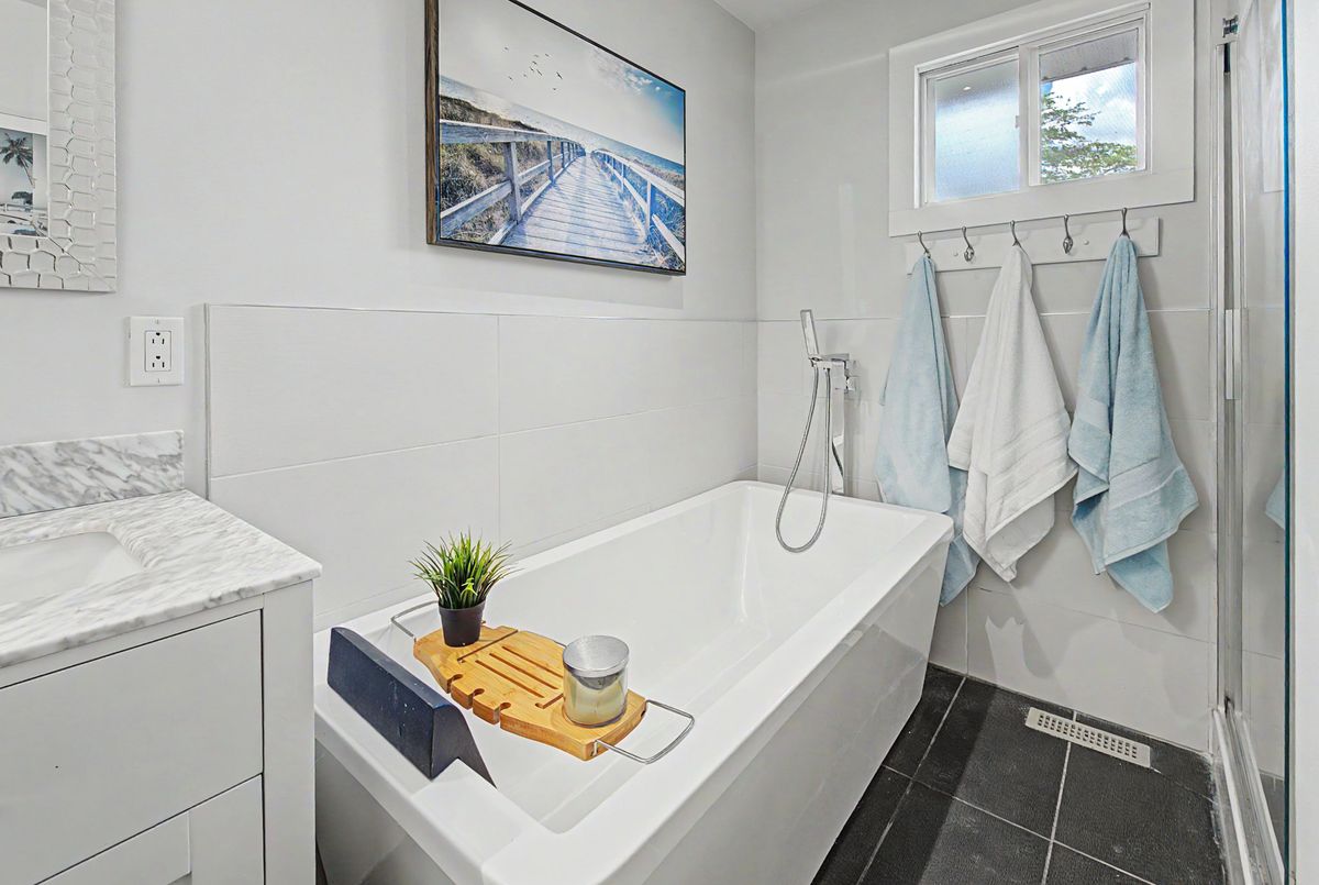 78 Charlottetown Boulevard 78 Charlottetown Boulevard Toronto E10