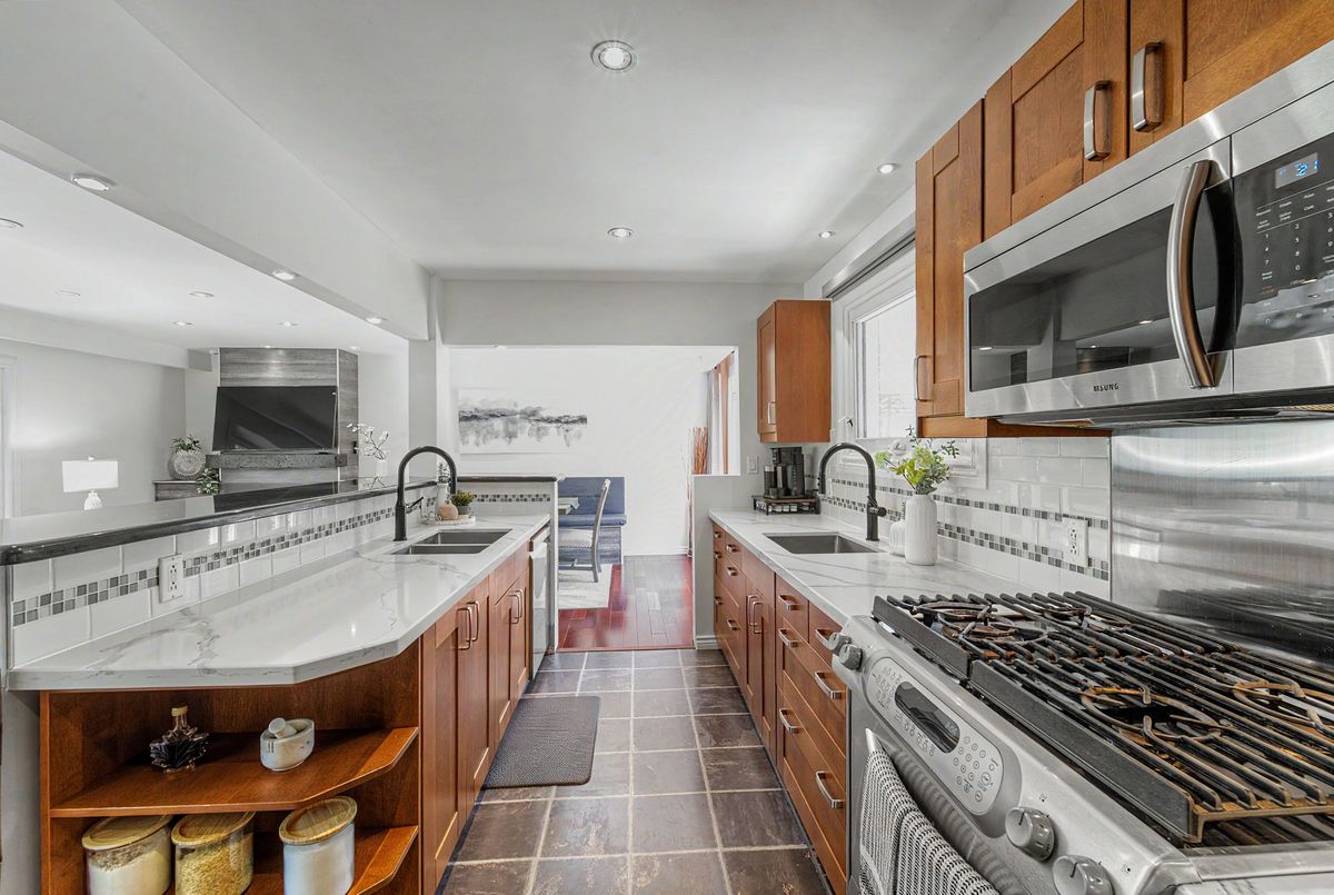 78 Charlottetown Boulevard 78 Charlottetown Boulevard Toronto E10