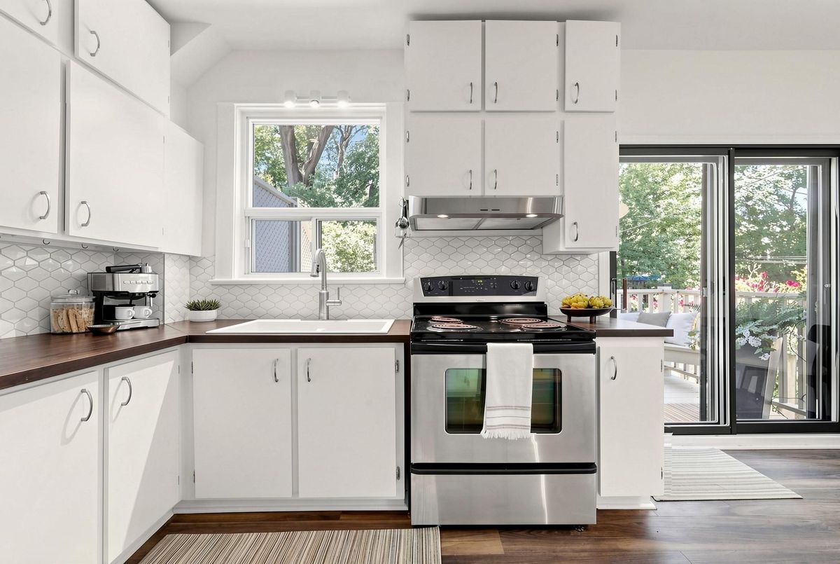 12 Richard Avenue 12 Richard Avenue Toronto E01