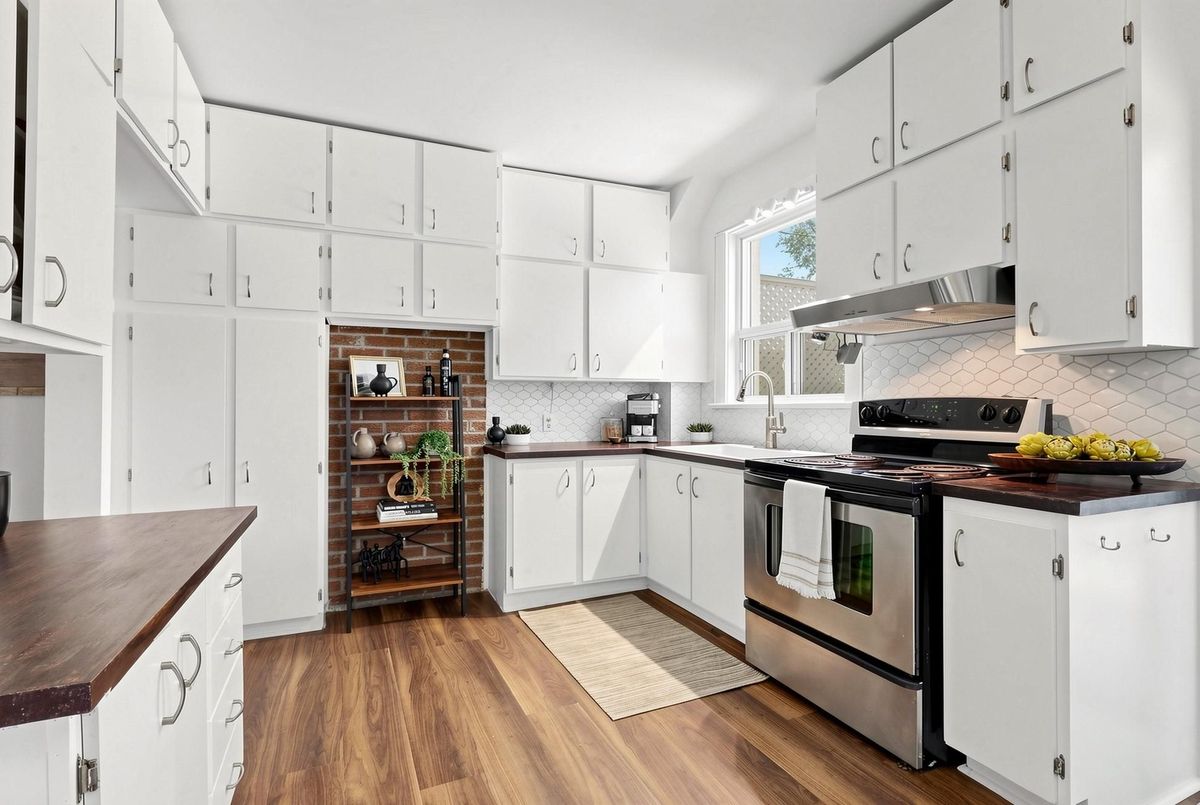 12 Richard Avenue 12 Richard Avenue Toronto E01