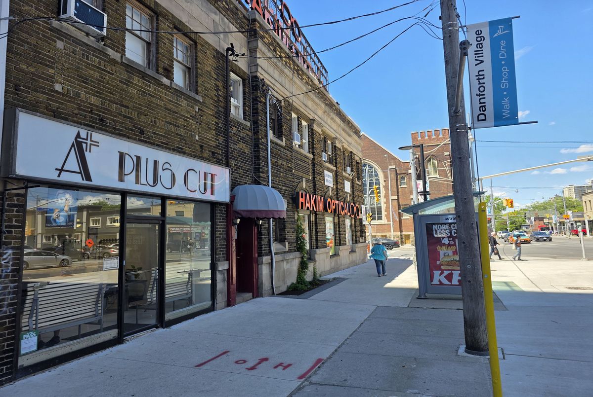 298 Main Street 298 Main Street Toronto E02