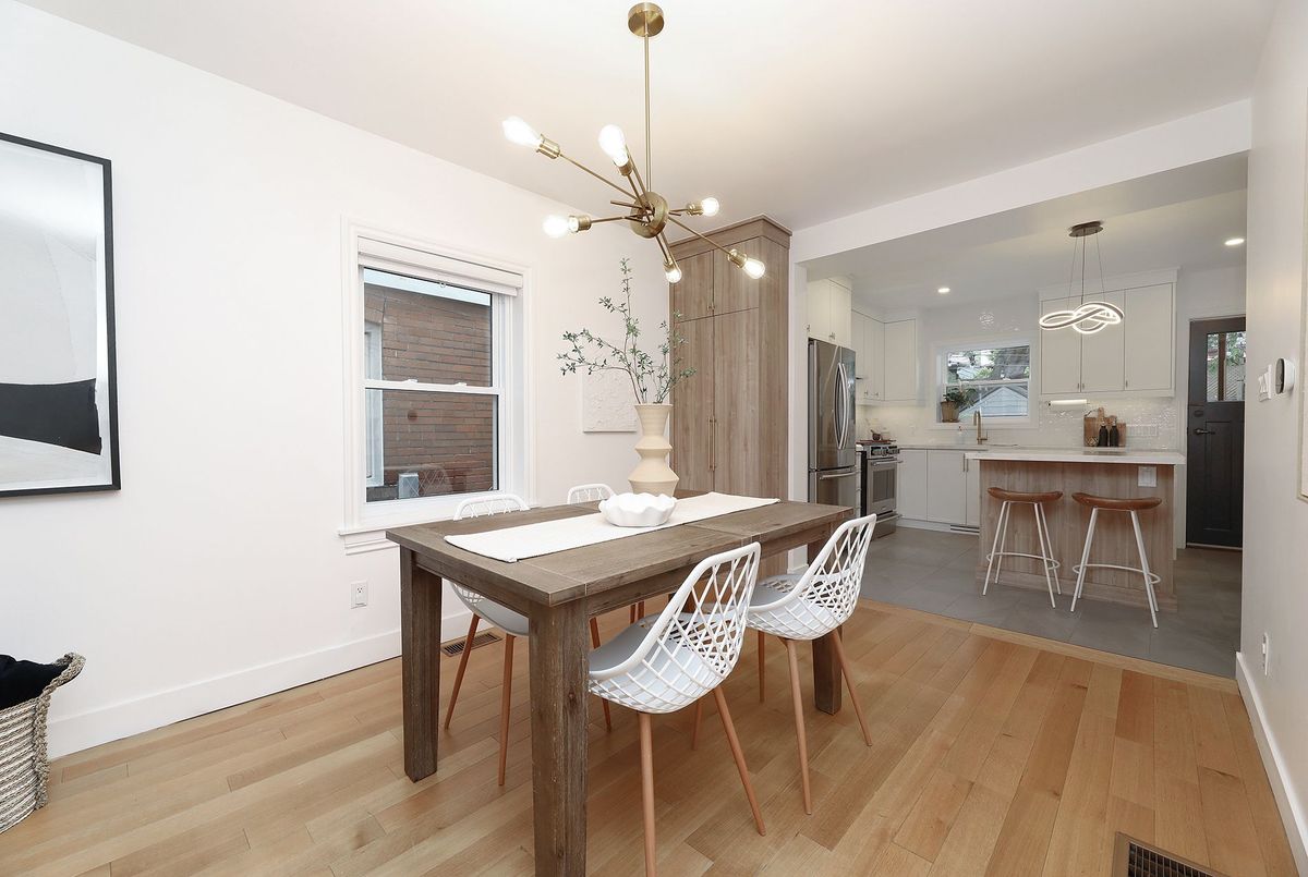 339 Scarborough Road 339 Scarborough Road Toronto E02