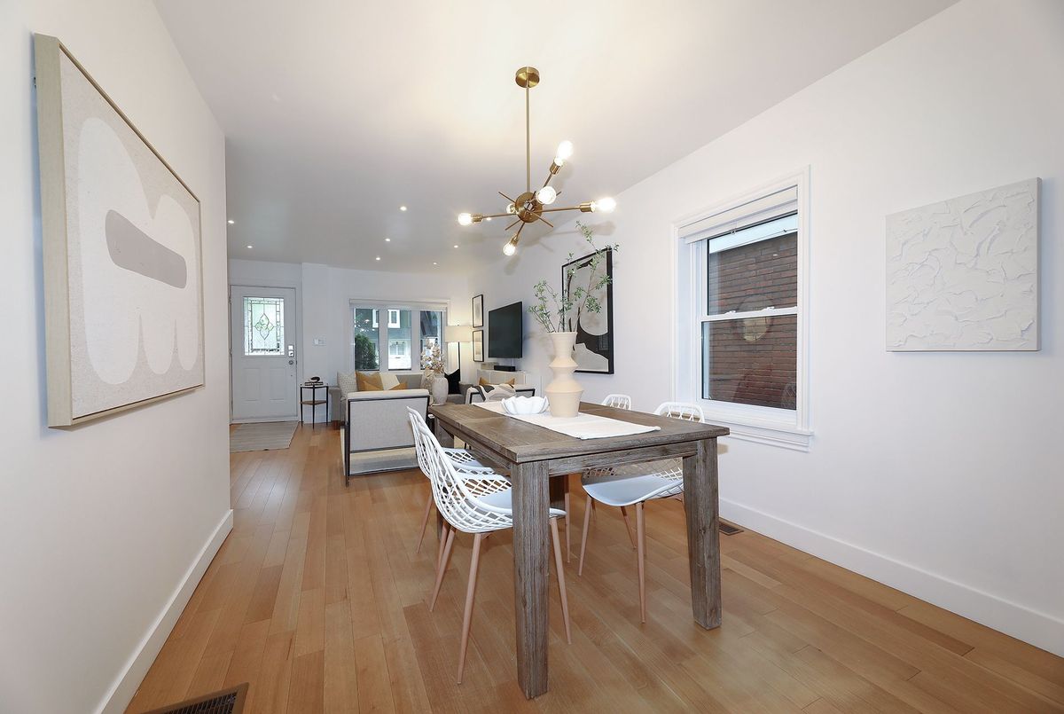 339 Scarborough Road 339 Scarborough Road Toronto E02