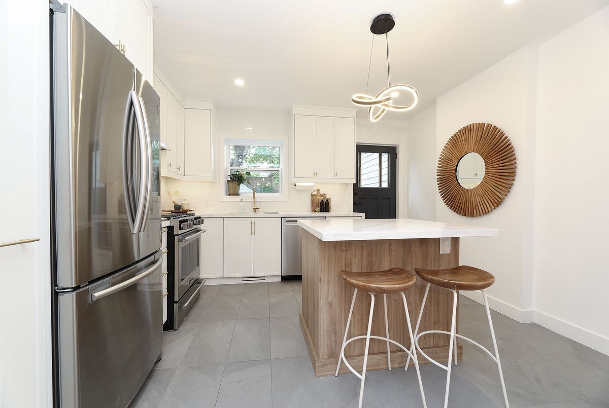 339 Scarborough Road 339 Scarborough Road Toronto E02