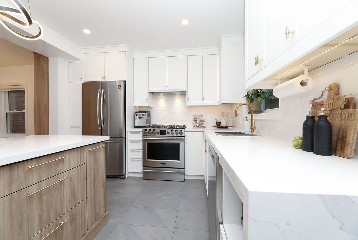 339 Scarborough Road 339 Scarborough Road Toronto E02