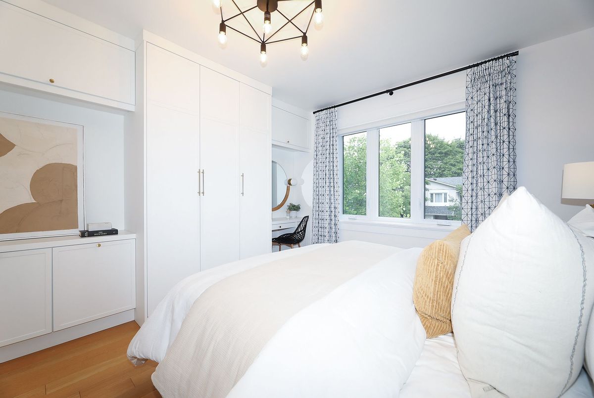339 Scarborough Road 339 Scarborough Road Toronto E02