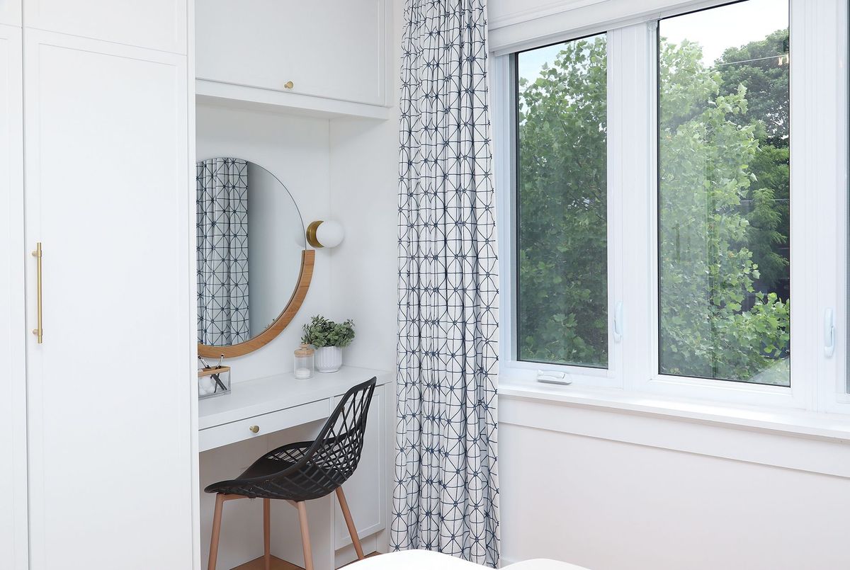 339 Scarborough Road 339 Scarborough Road Toronto E02