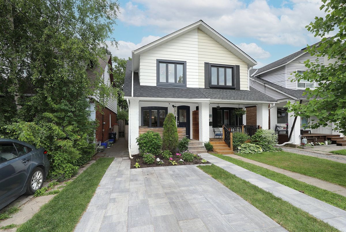 339 Scarborough Road 339 Scarborough Road Toronto E02