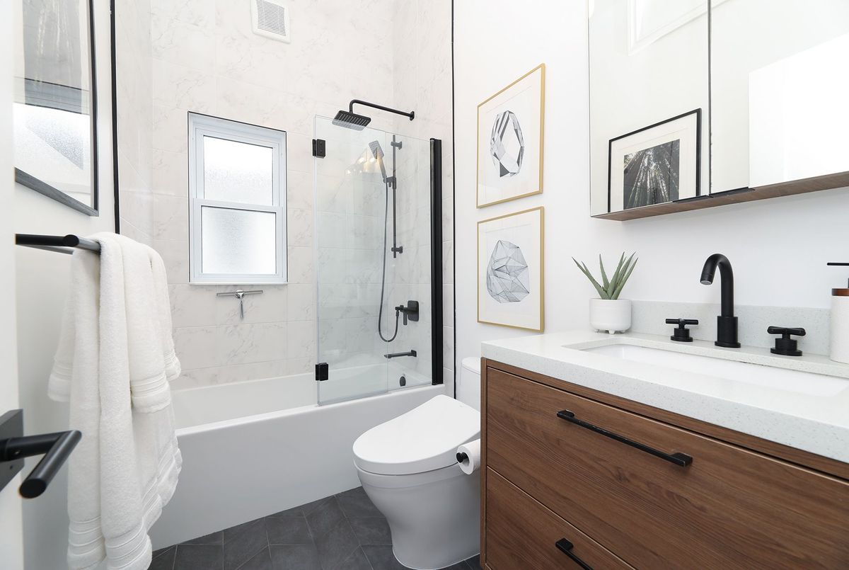 339 Scarborough Road 339 Scarborough Road Toronto E02