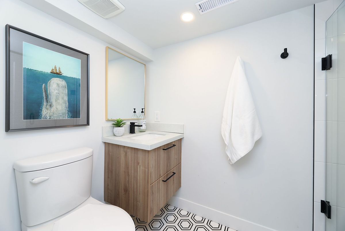 339 Scarborough Road 339 Scarborough Road Toronto E02