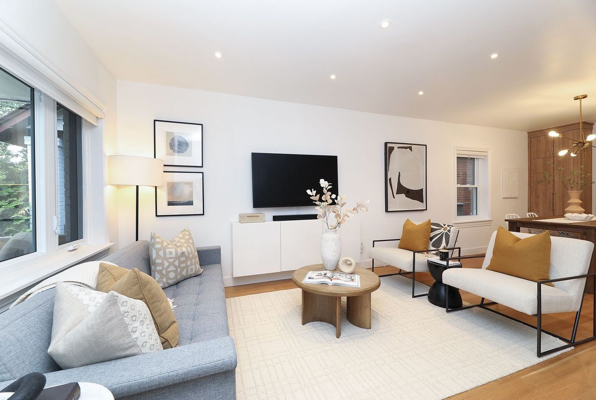339 Scarborough Road 339 Scarborough Road Toronto E02