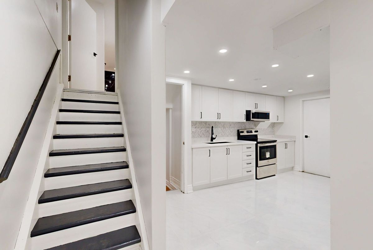 78 Agincourt Drive 78 Agincourt Drive Toronto E07