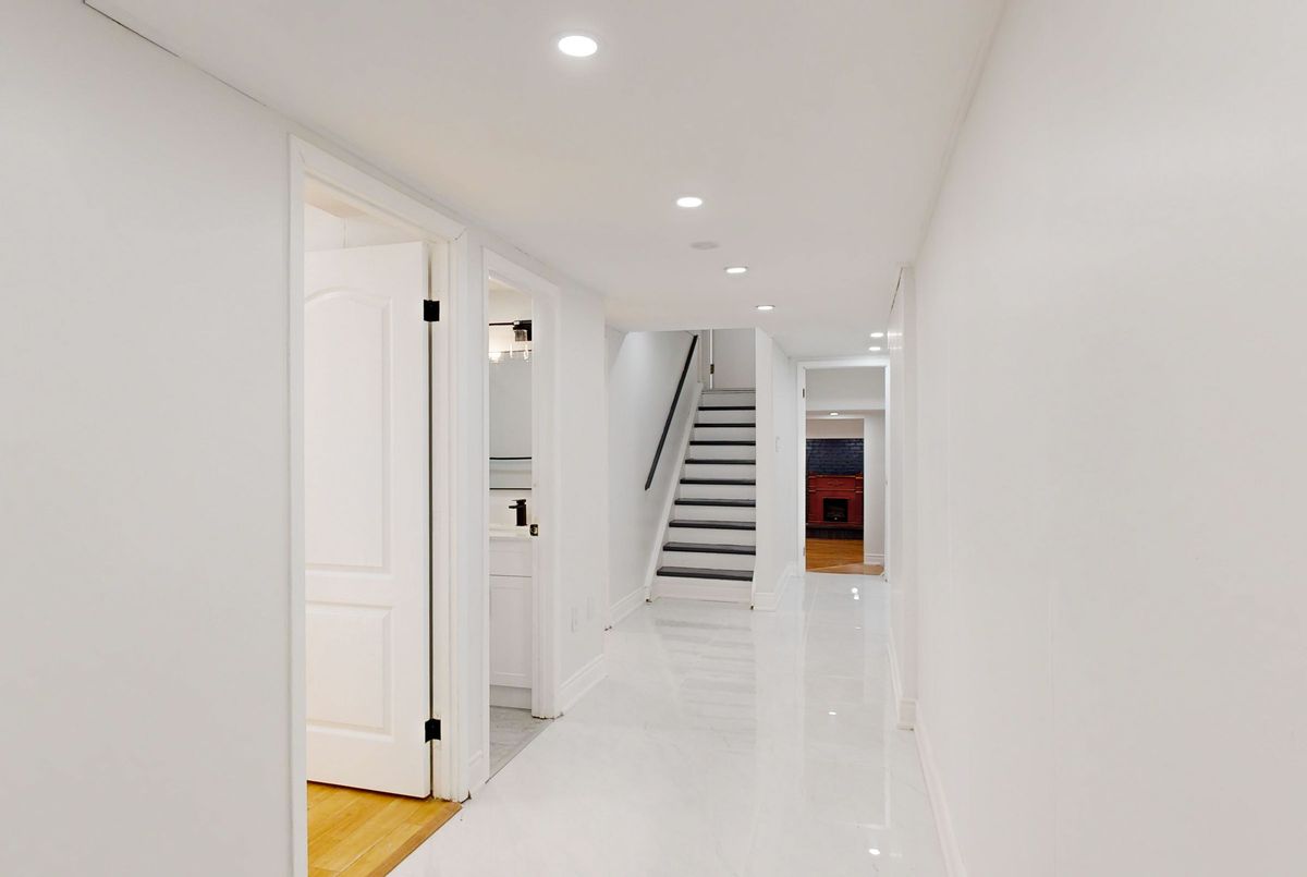 78 Agincourt Drive 78 Agincourt Drive Toronto E07