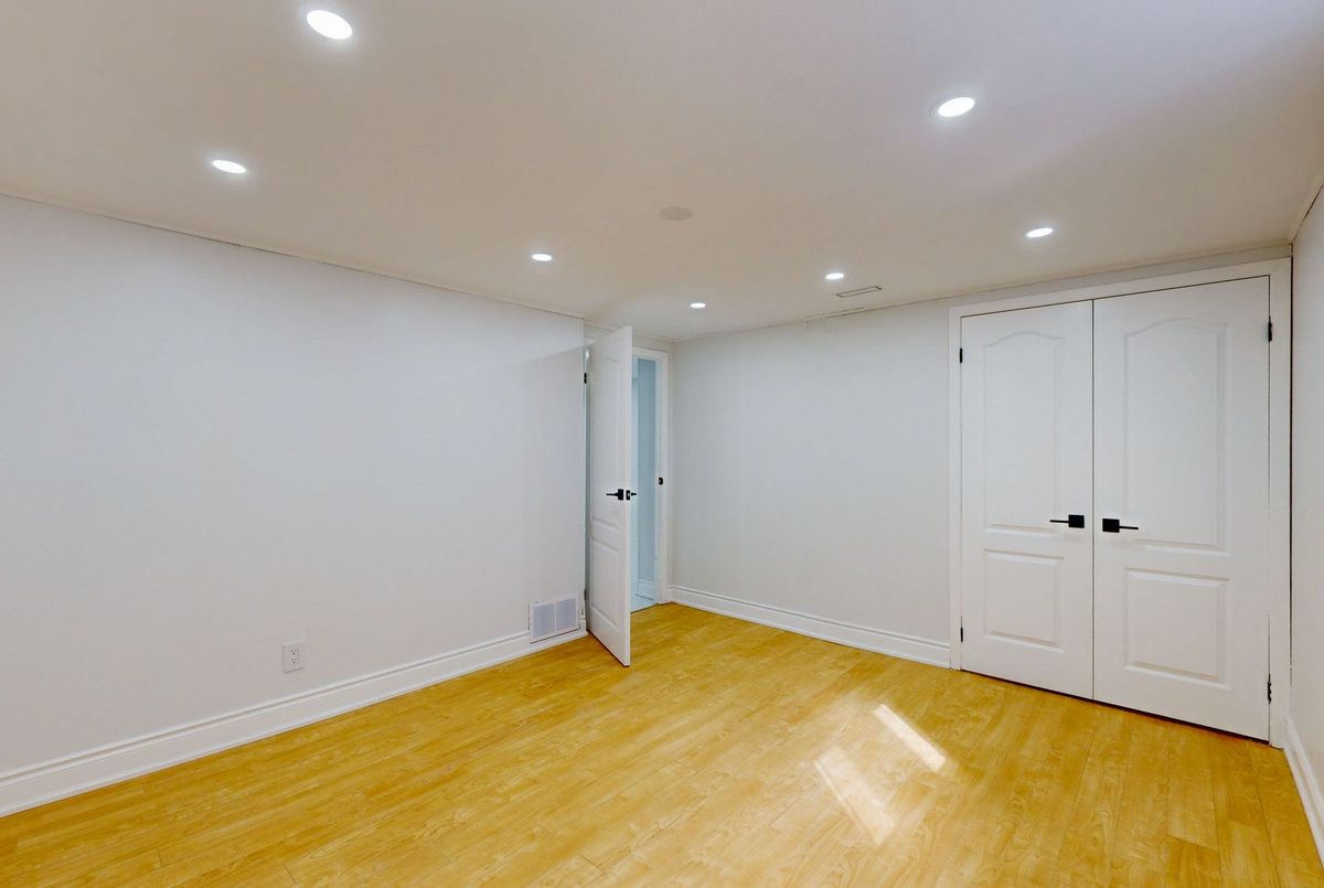 78 Agincourt Drive 78 Agincourt Drive Toronto E07