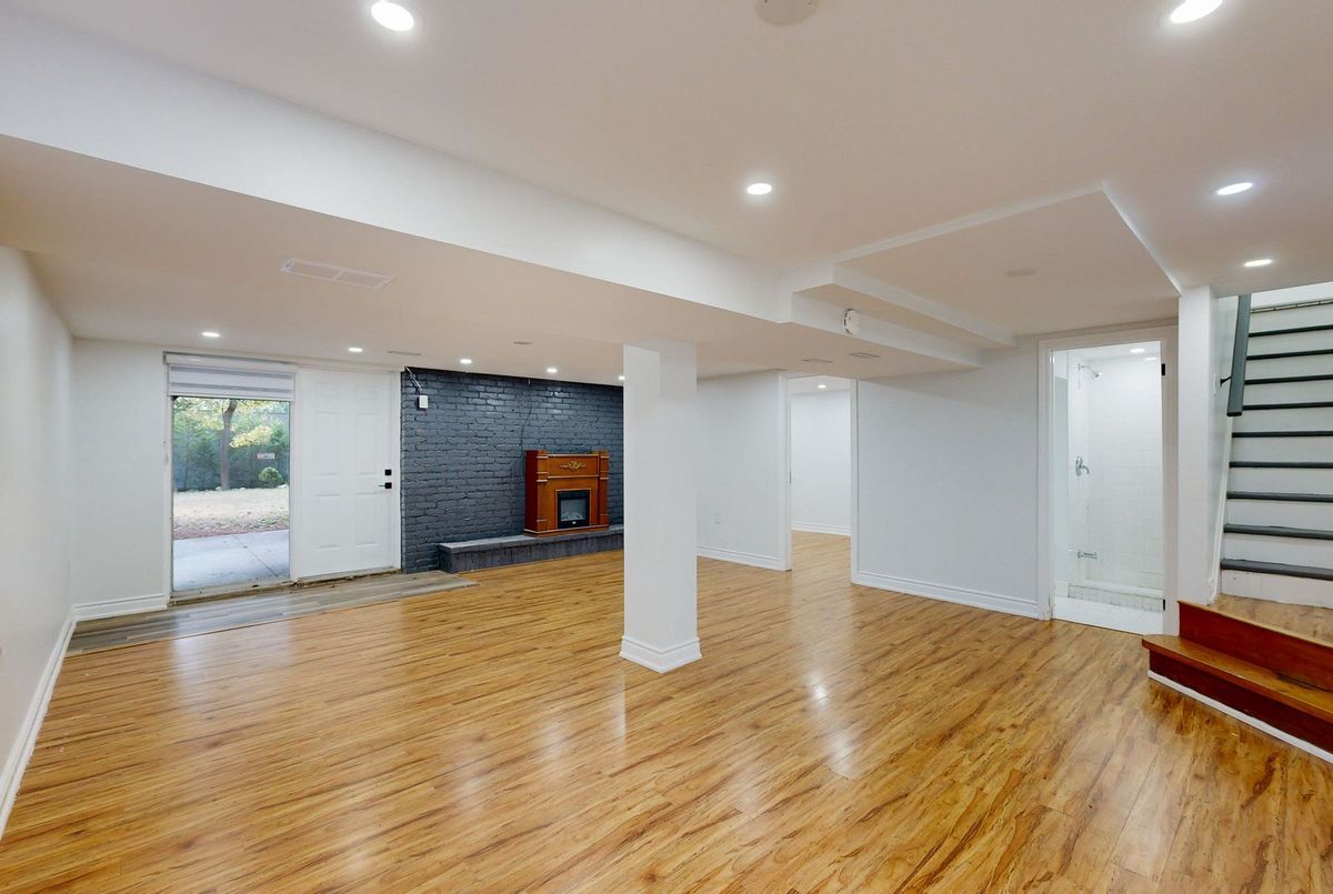 78 Agincourt Drive 78 Agincourt Drive Toronto E07