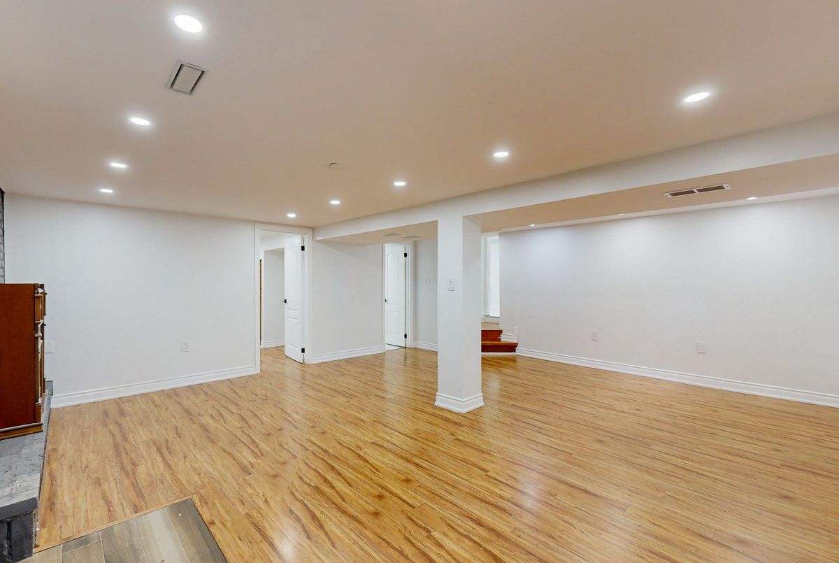 78 Agincourt Drive 78 Agincourt Drive Toronto E07