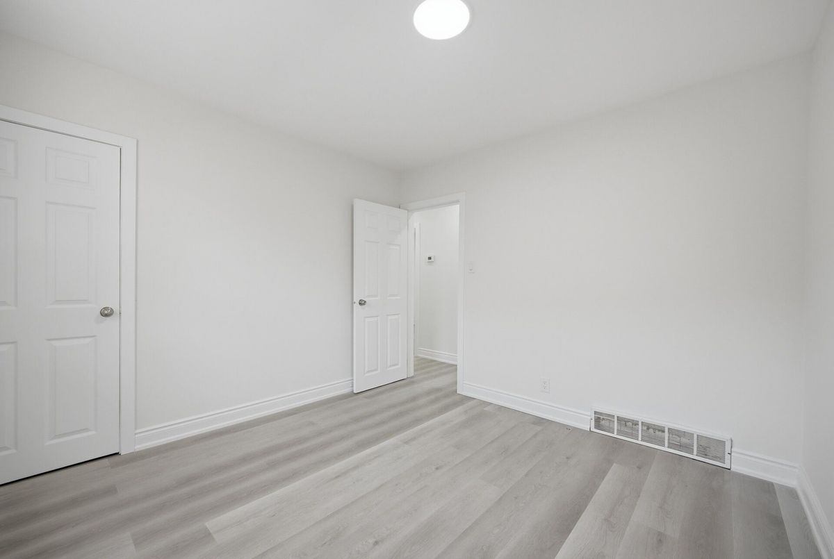 651 Olive Avenue 651 Olive Avenue Oshawa