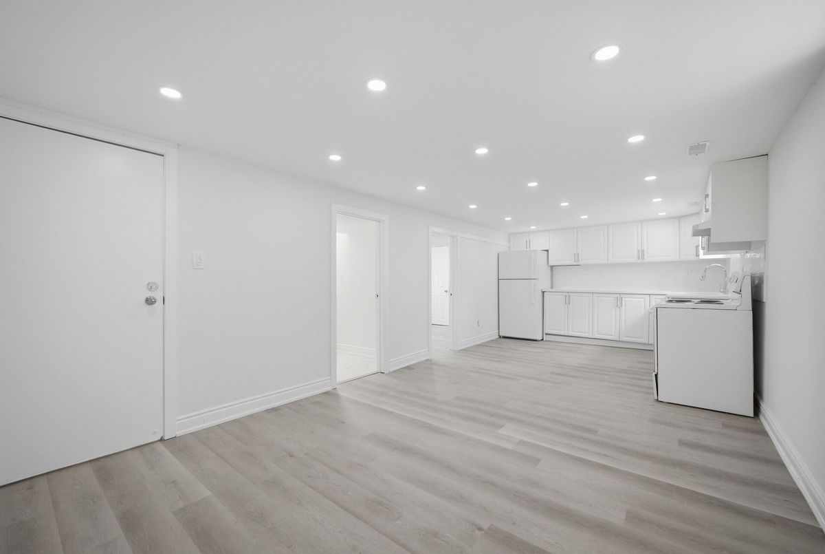 651 Olive Avenue 651 Olive Avenue Oshawa