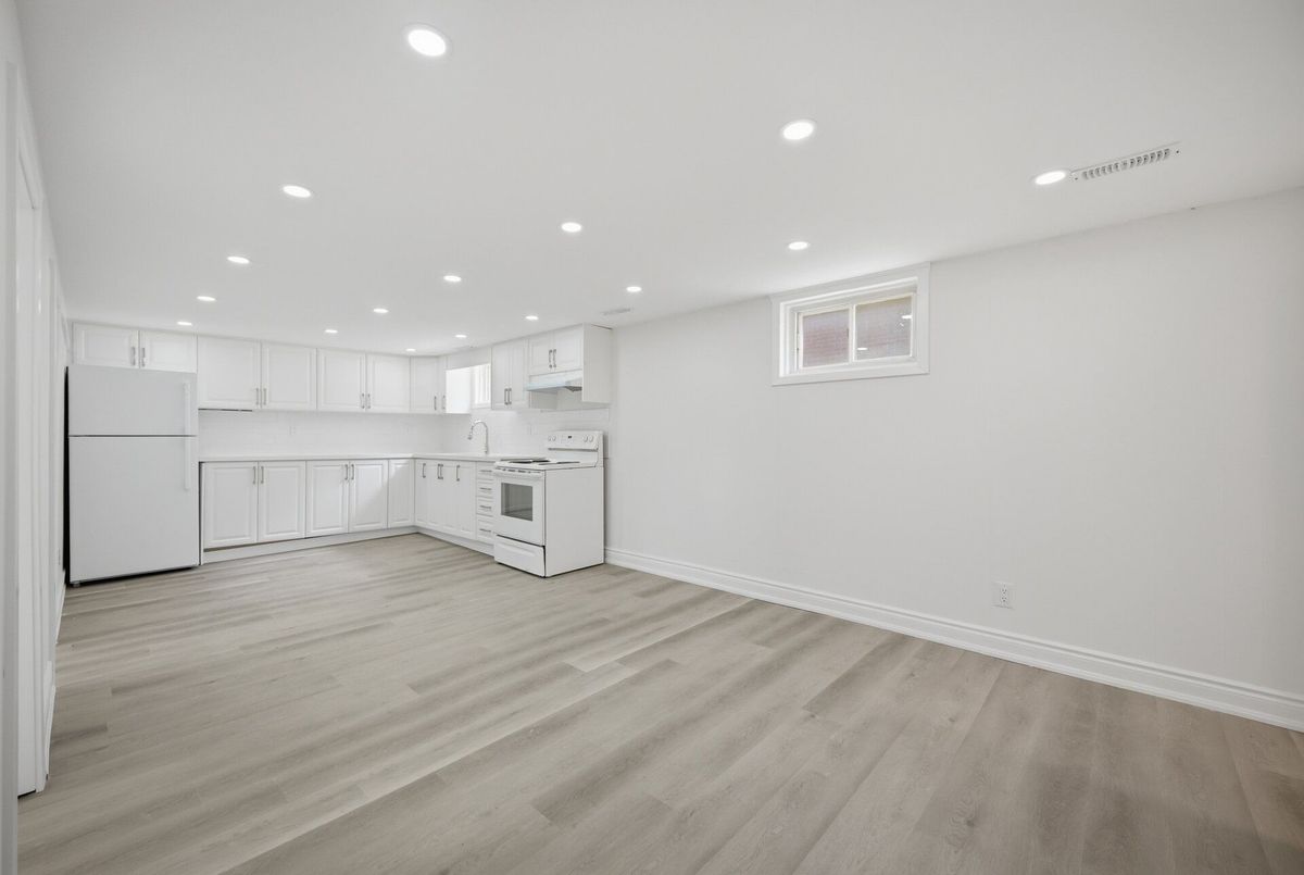 651 Olive Avenue 651 Olive Avenue Oshawa