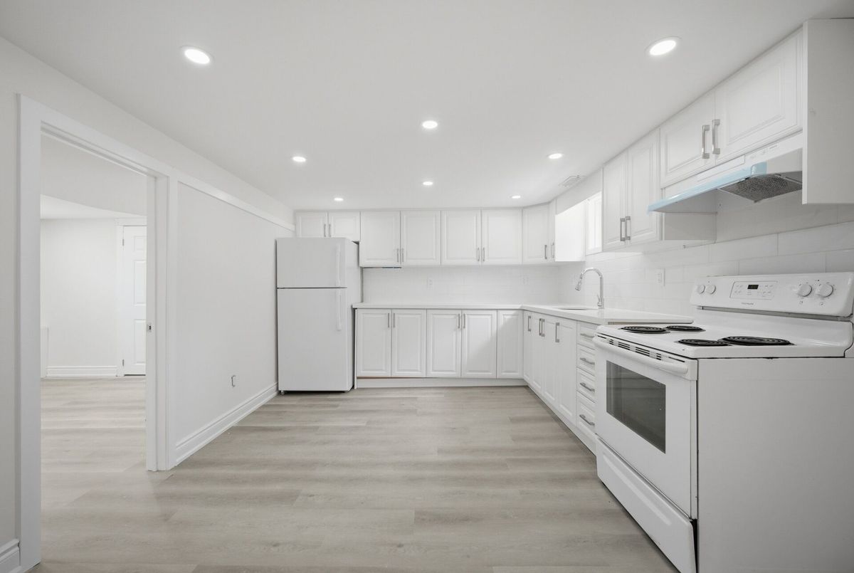 651 Olive Avenue 651 Olive Avenue Oshawa
