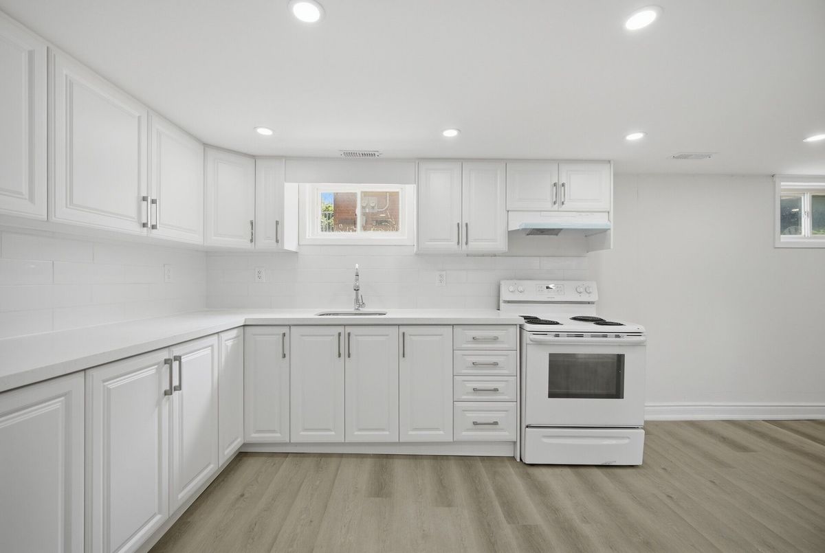651 Olive Avenue 651 Olive Avenue Oshawa