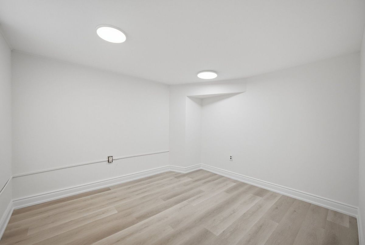651 Olive Avenue 651 Olive Avenue Oshawa