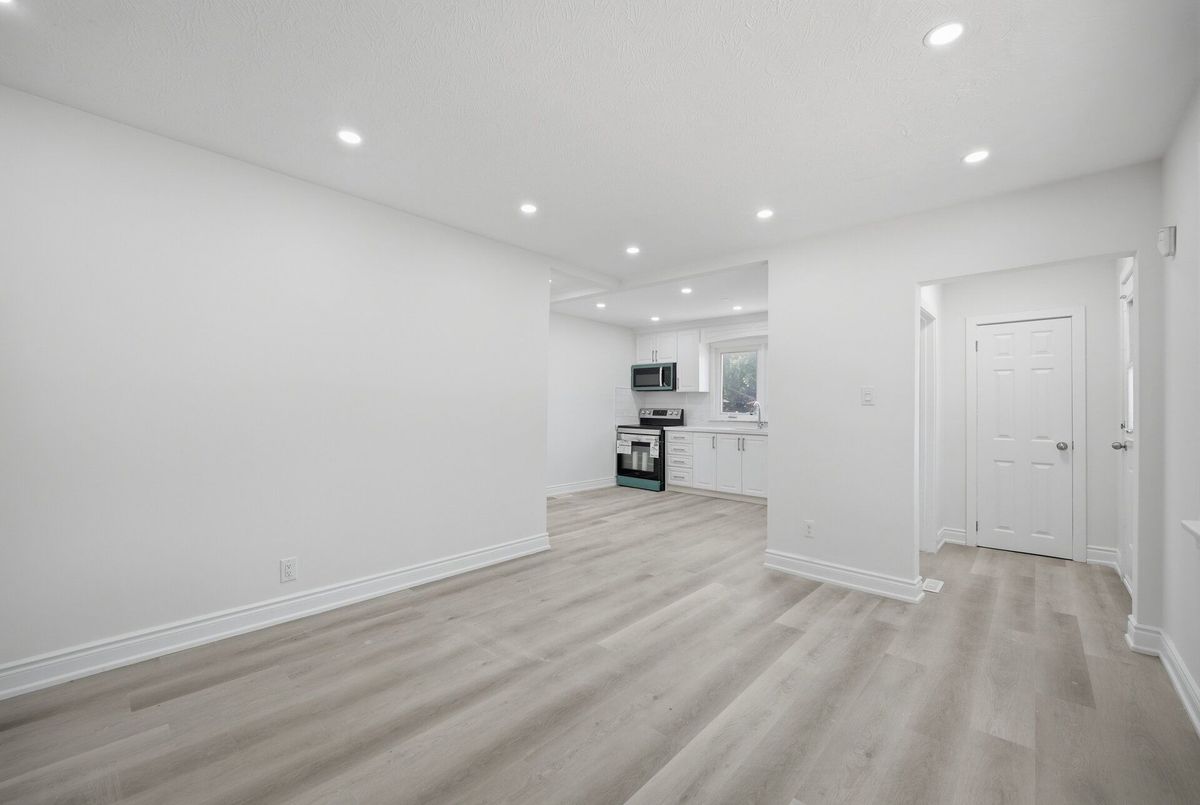 651 Olive Avenue 651 Olive Avenue Oshawa