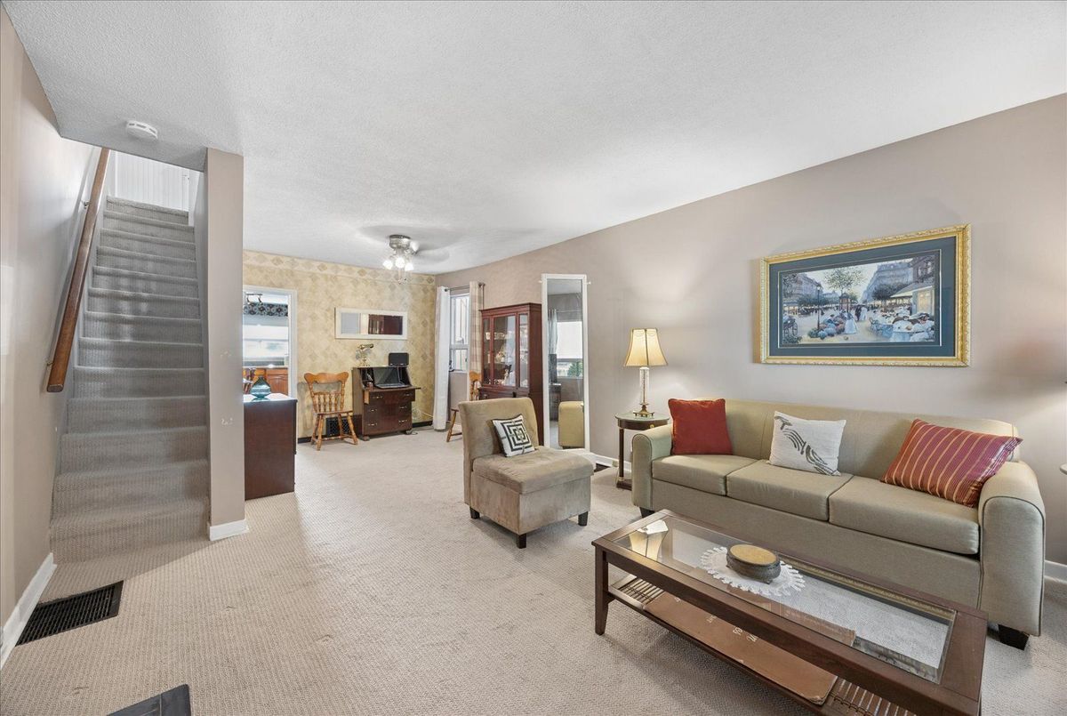 69 Alton Avenue 69 Alton Avenue Toronto E01