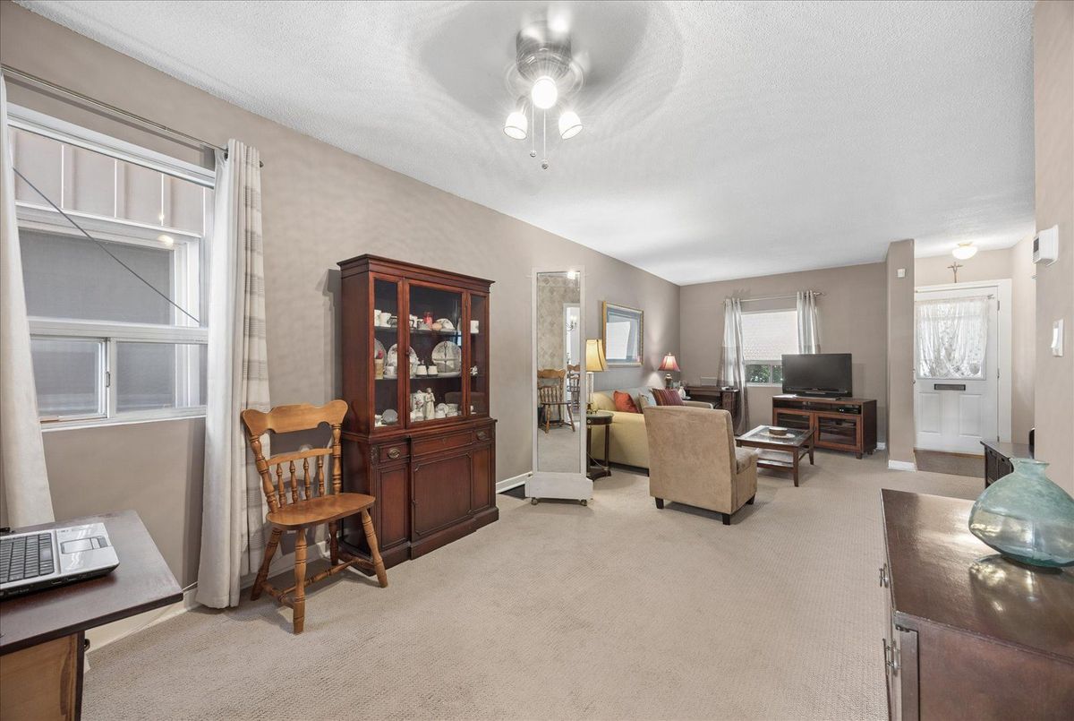 69 Alton Avenue 69 Alton Avenue Toronto E01