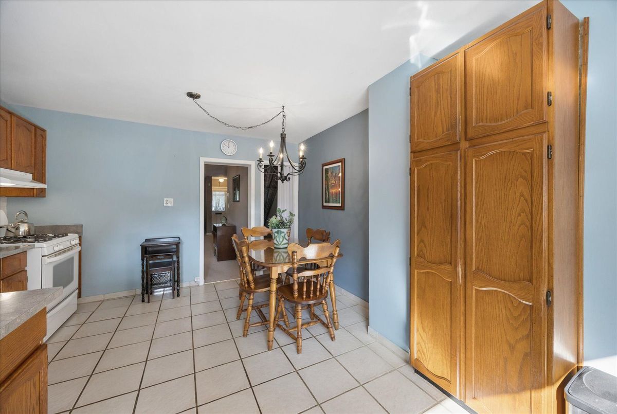 69 Alton Avenue 69 Alton Avenue Toronto E01