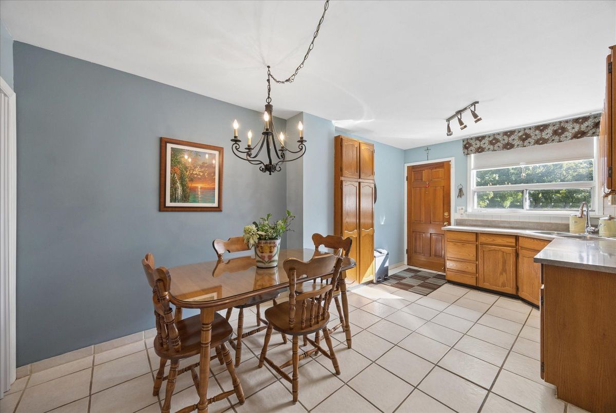 69 Alton Avenue 69 Alton Avenue Toronto E01