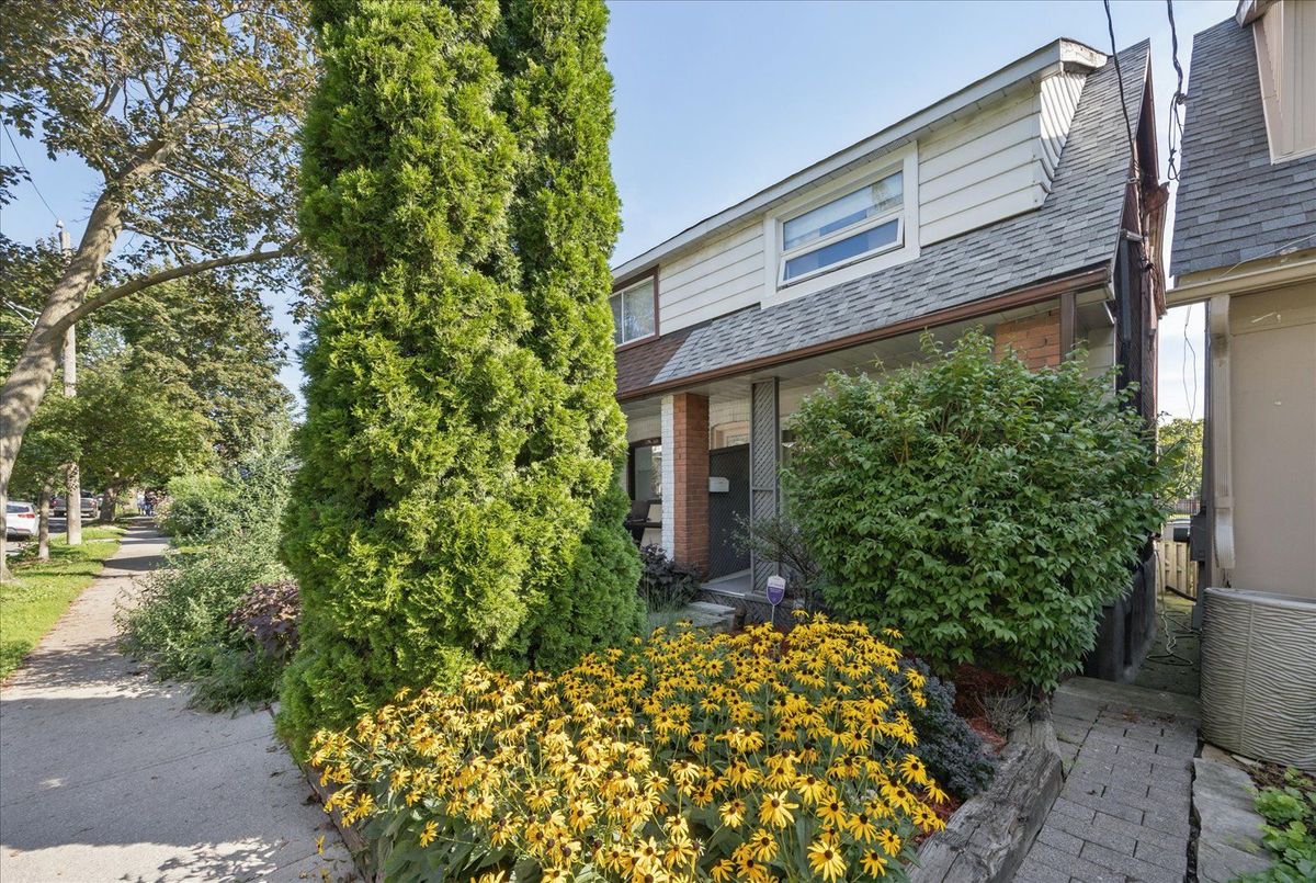 69 Alton Avenue 69 Alton Avenue Toronto E01