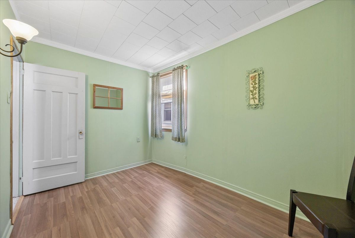 69 Alton Avenue 69 Alton Avenue Toronto E01