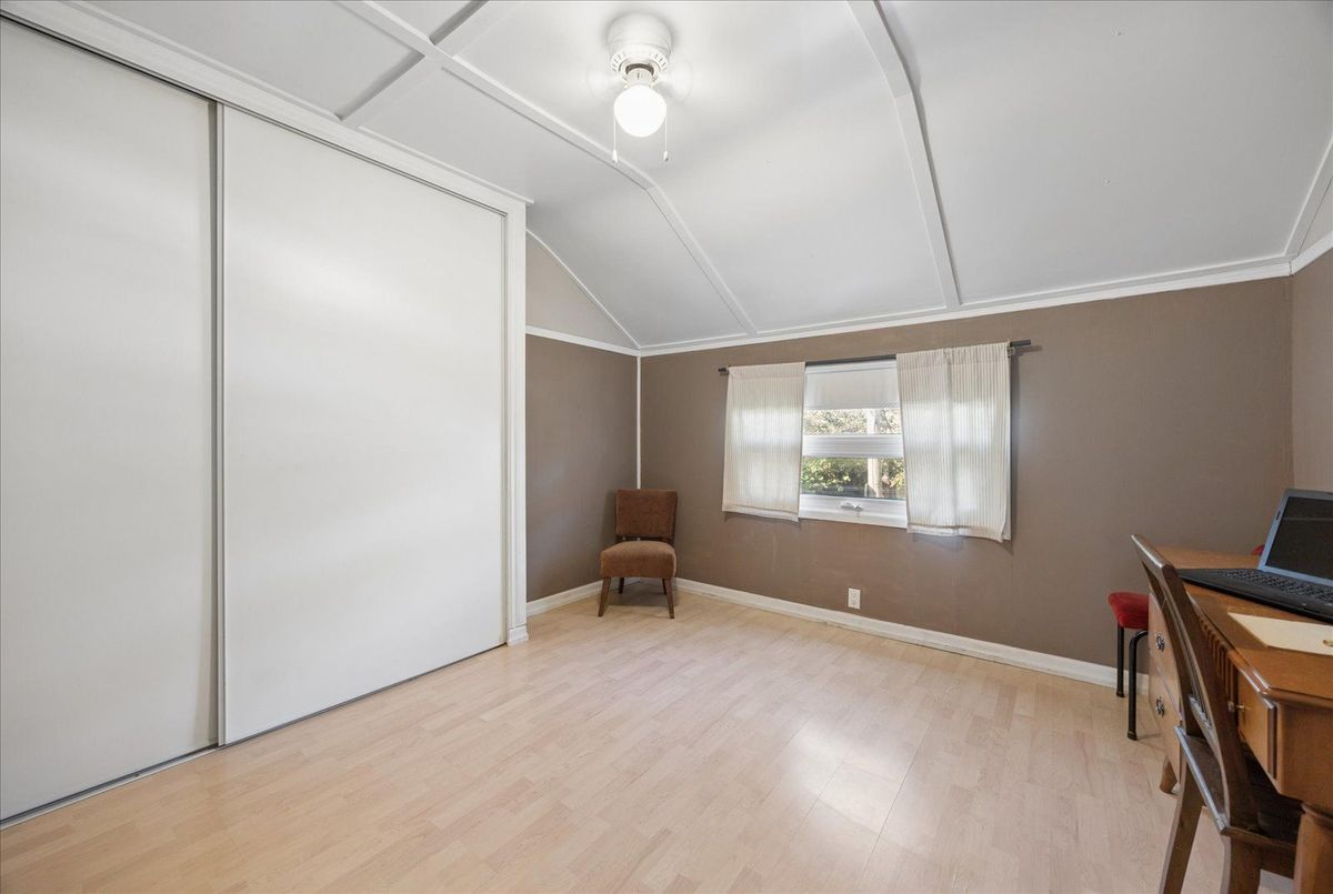 69 Alton Avenue 69 Alton Avenue Toronto E01