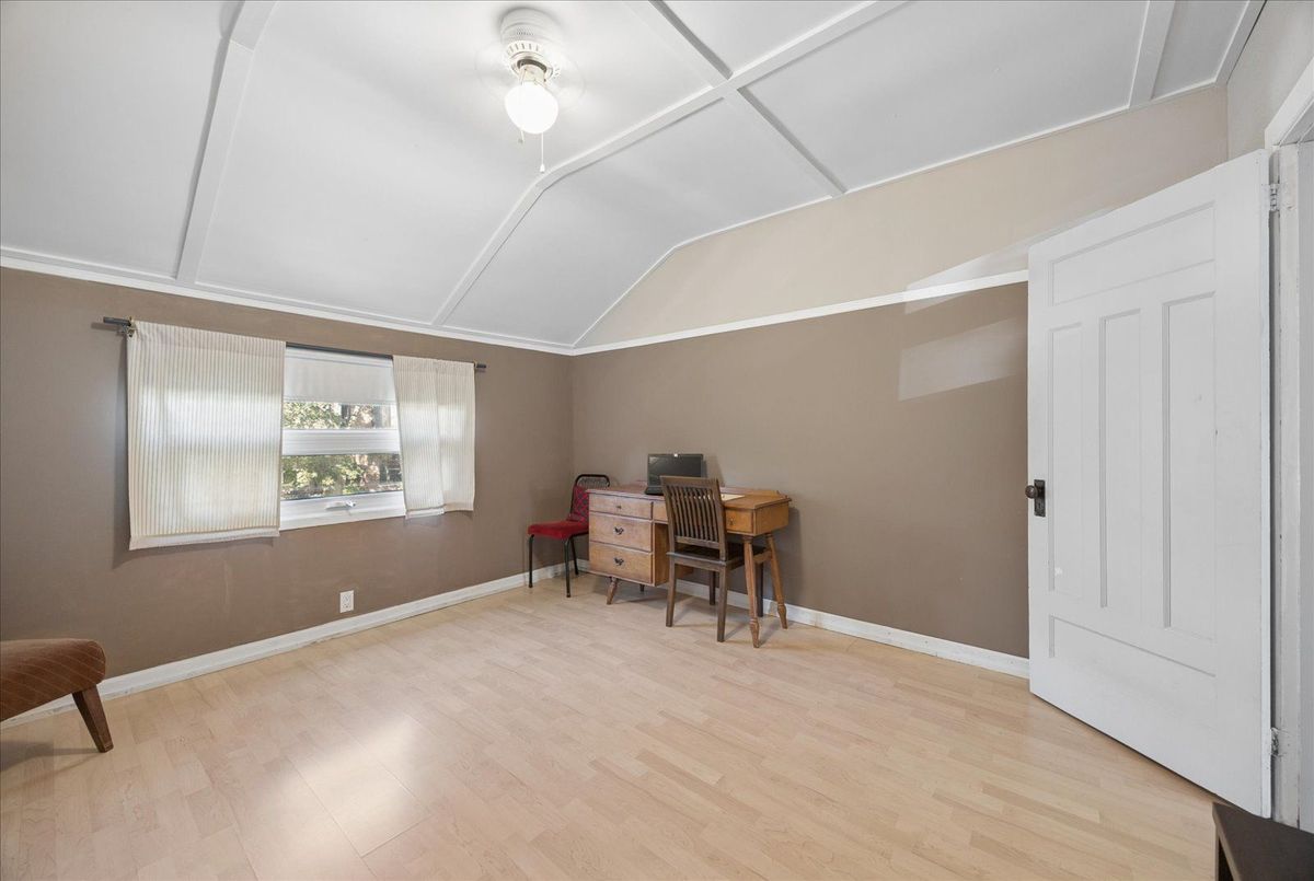 69 Alton Avenue 69 Alton Avenue Toronto E01