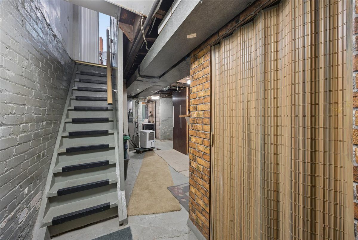 69 Alton Avenue 69 Alton Avenue Toronto E01