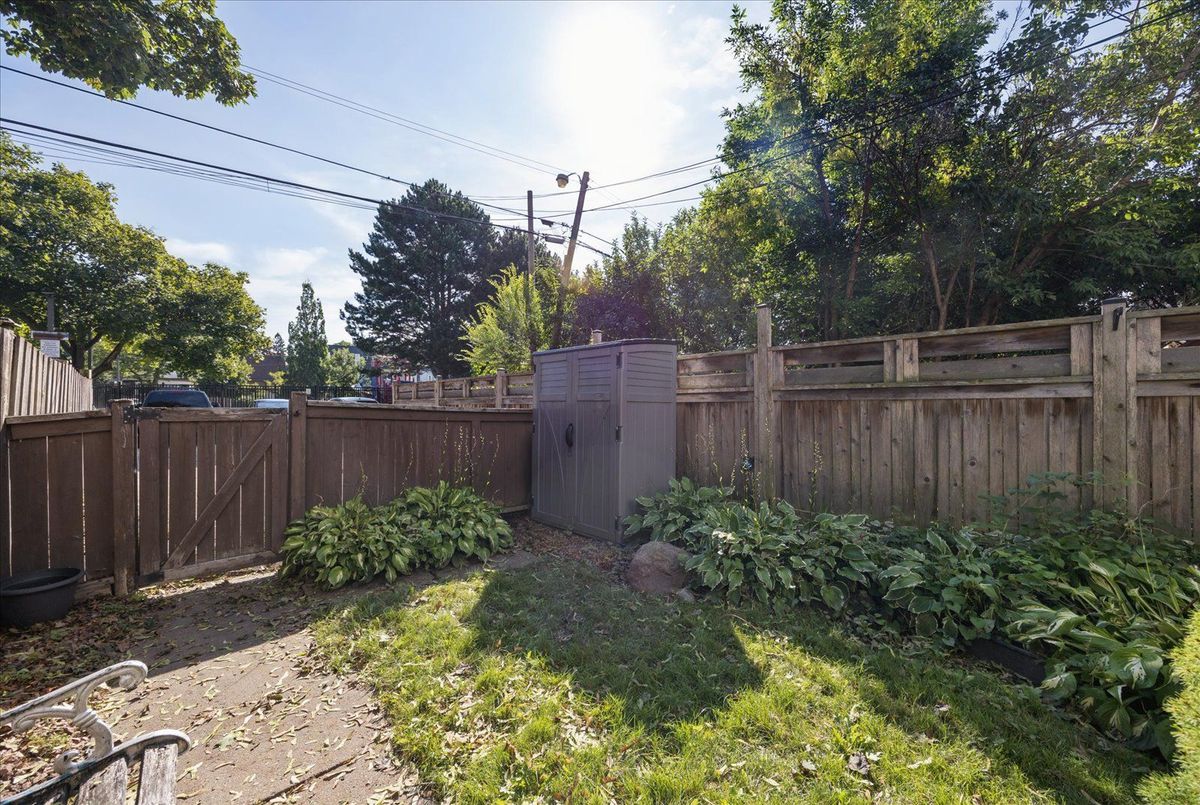 69 Alton Avenue 69 Alton Avenue Toronto E01